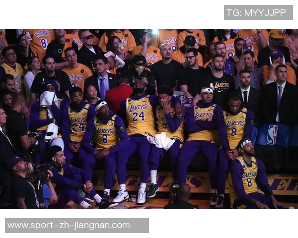 东契奇湖人首季已达17场3055追平浓眉仅用35场表现惊艳